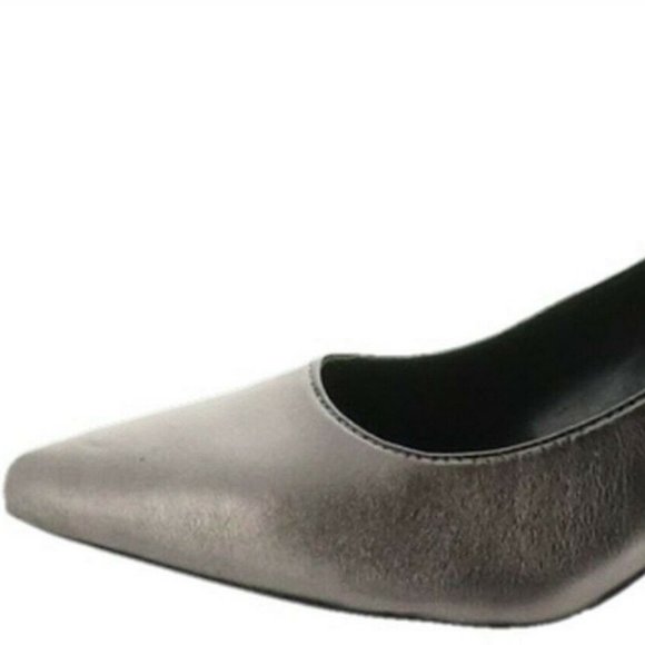 NWT LORI GOLDSTEIN MEREDITH METALLIC LEATHER PUMP 5.5M - Picture 8 of 10